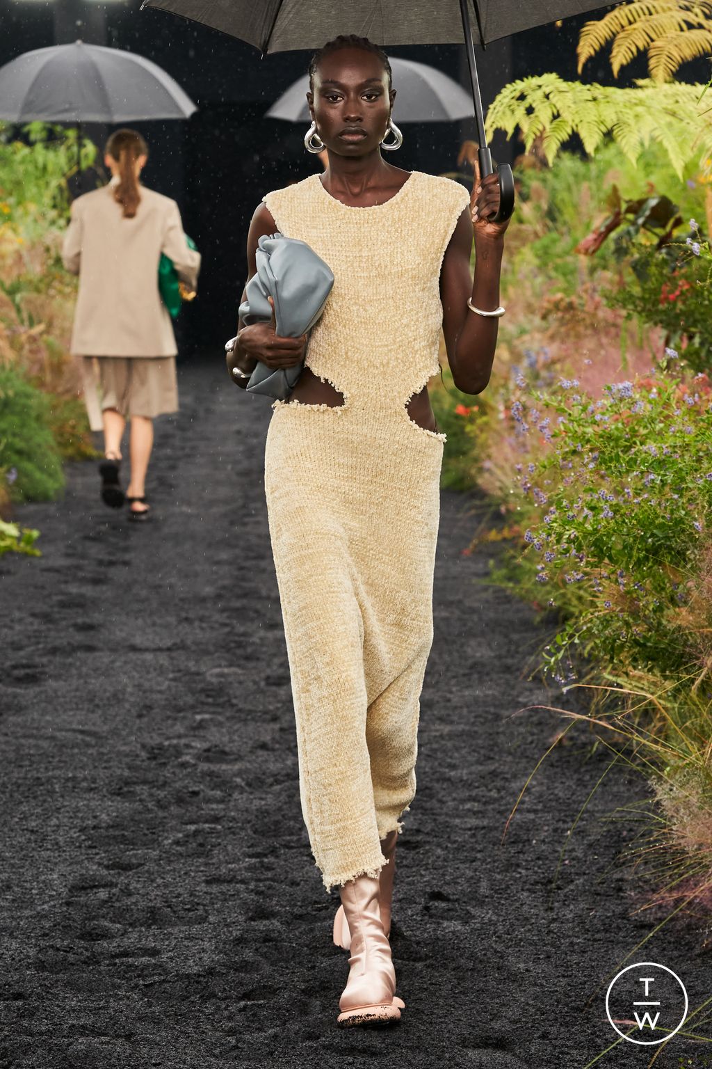 Fashion Week Milan Spring/Summer 2023 look 14 from the Jil Sander collection womenswear