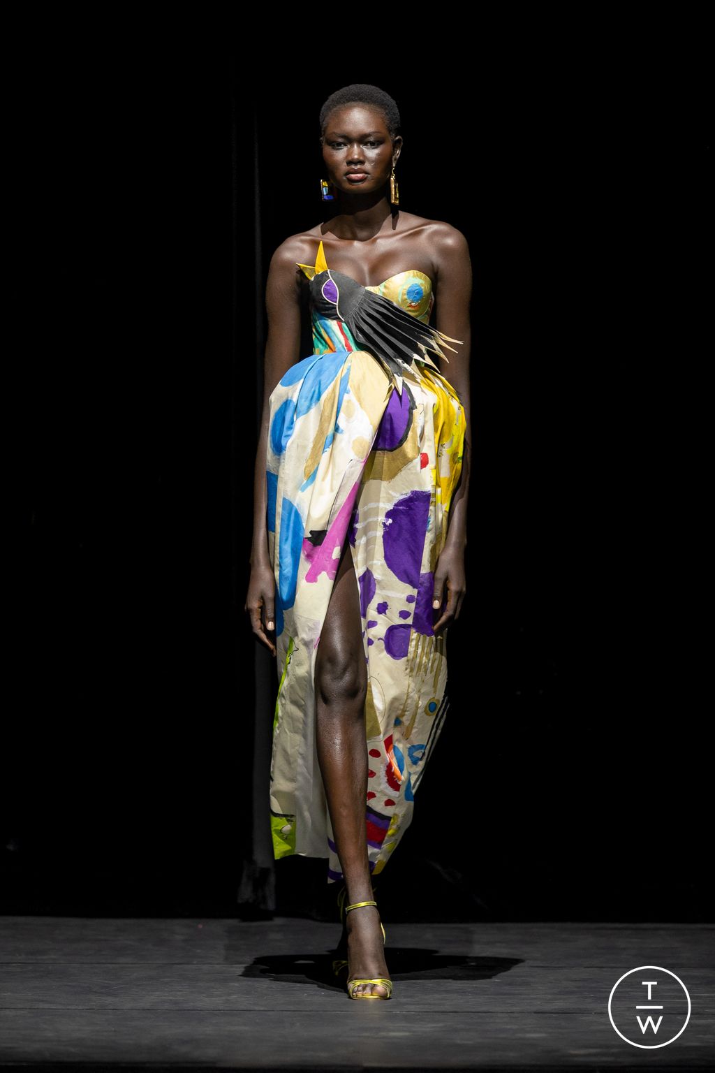 Fashion Week Paris Fall/Winter 2025 look 14 from the Ronald Van Der Kemp collection couture