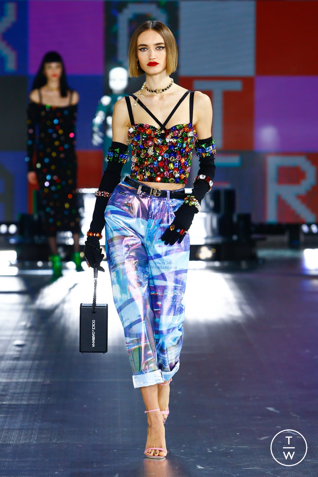 Fashion Week Milan Fall/Winter 2021 look 19 from the Dolce & Gabbana collection womenswear