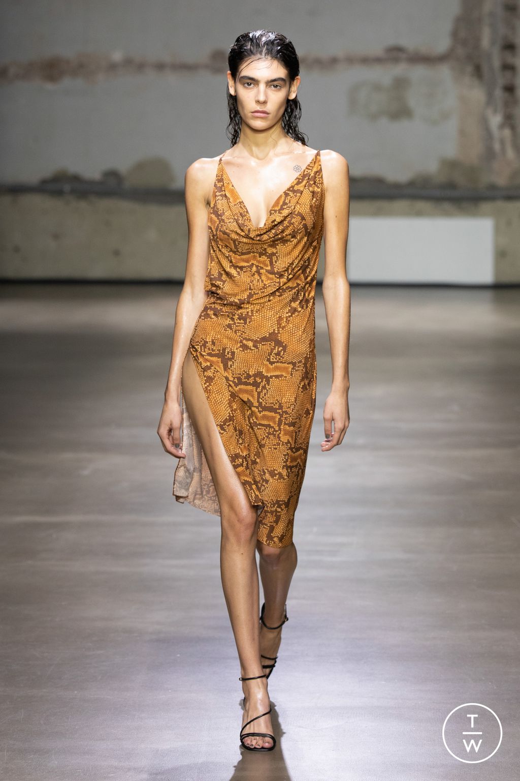 Fashion Week Paris Spring/Summer 2023 look 14 from the Atlein collection womenswear