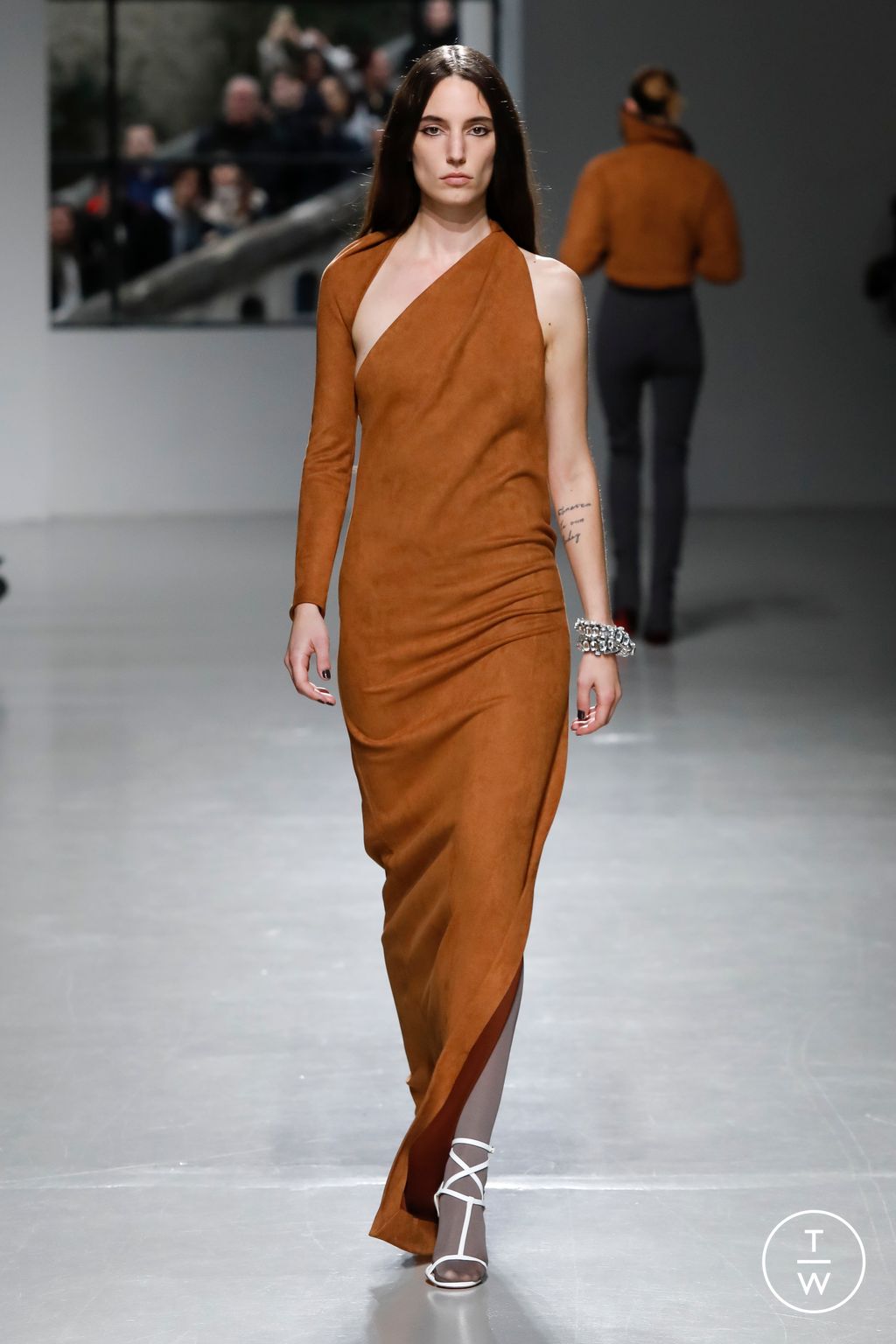 Fashion Week Paris Fall/Winter 2023 look 14 from the Atlein collection womenswear