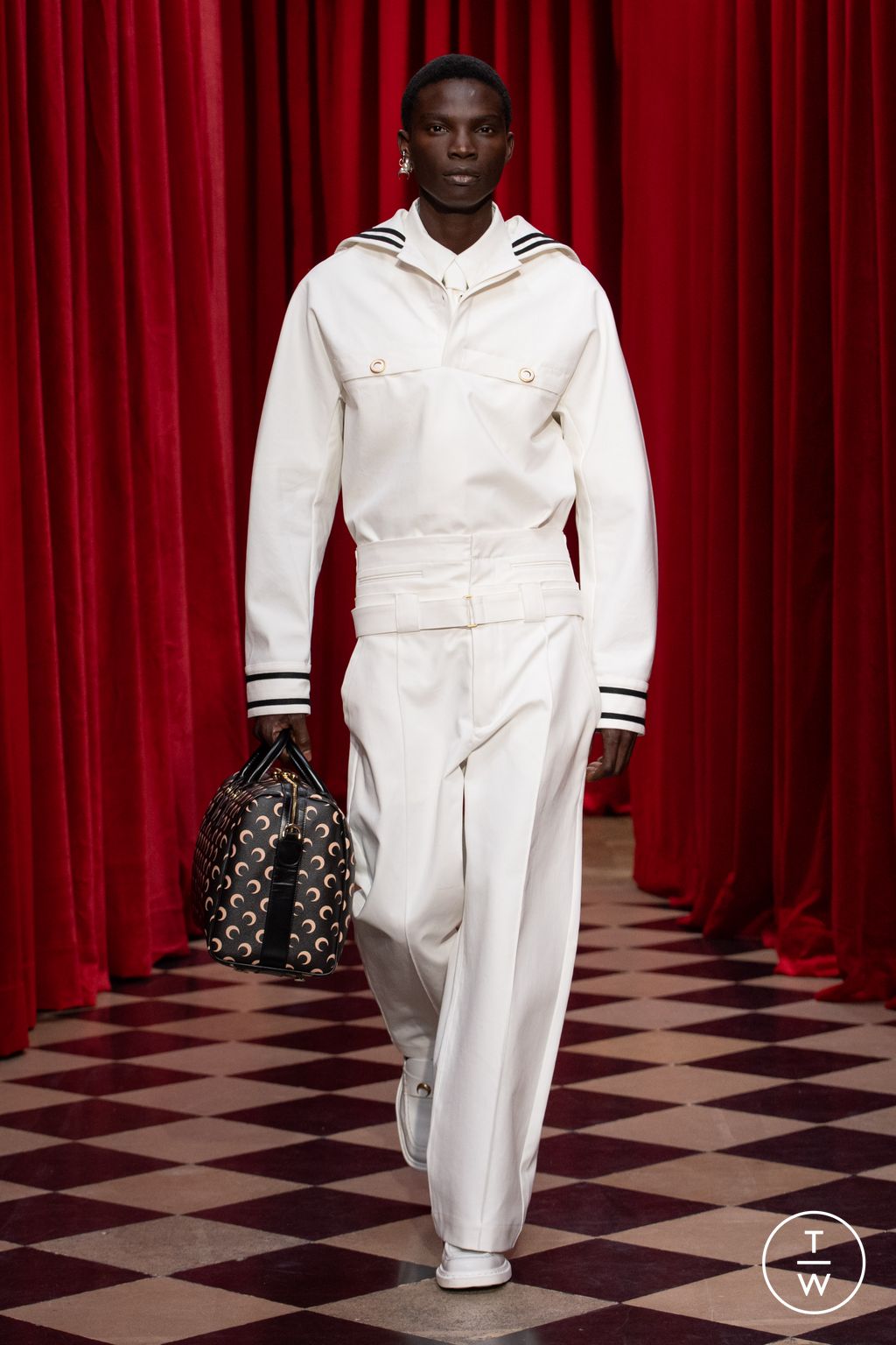 Fashion Week Paris Fall/Winter 2025 look 14 from the Marine Serre collection womenswear