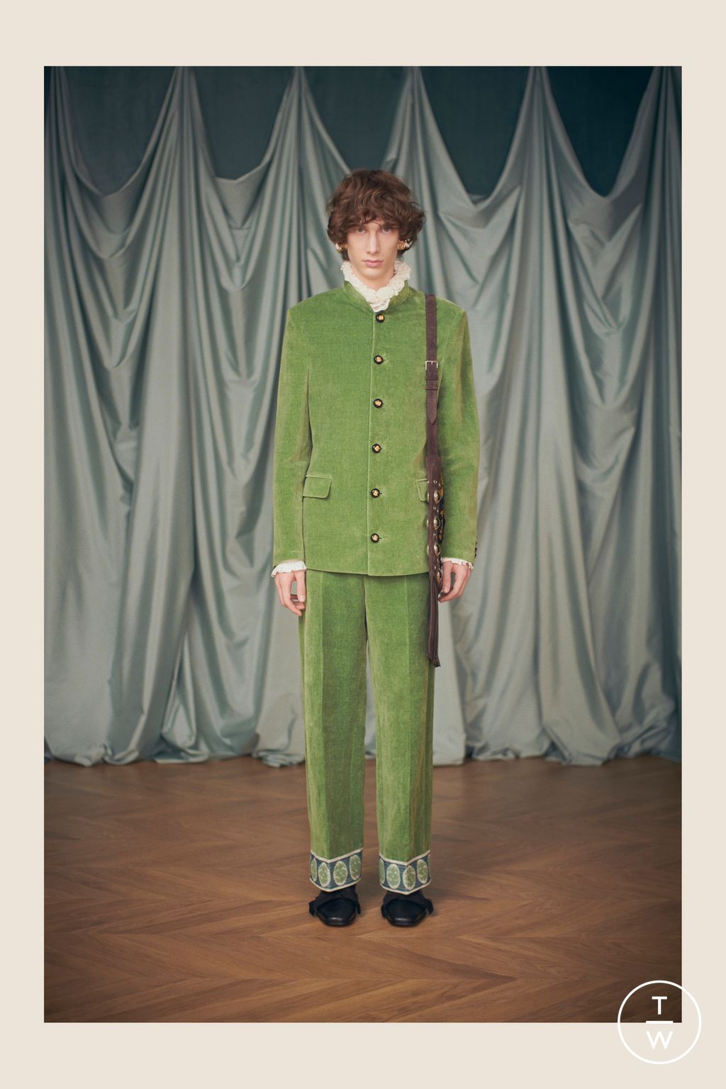 Fashion Week Paris Resort 2025 look 14 from the Valentino collection womenswear