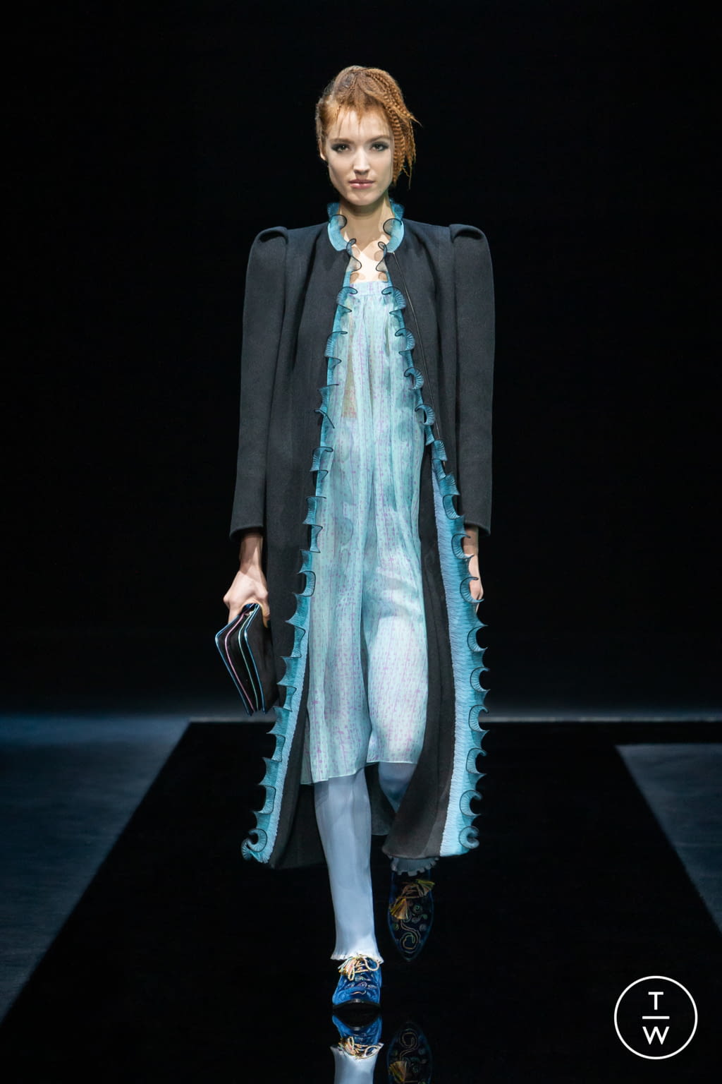 Fashion Week Milan Fall/Winter 2021 look 15 from the Giorgio Armani collection 女装
