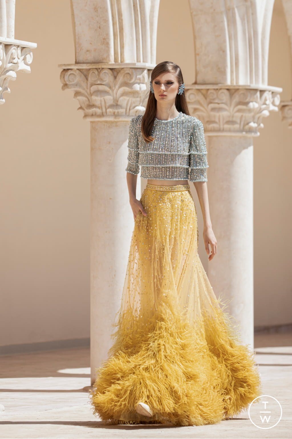 Fashion Week Paris Fall/Winter 2021 look 15 de la collection Georges Hobeika couture