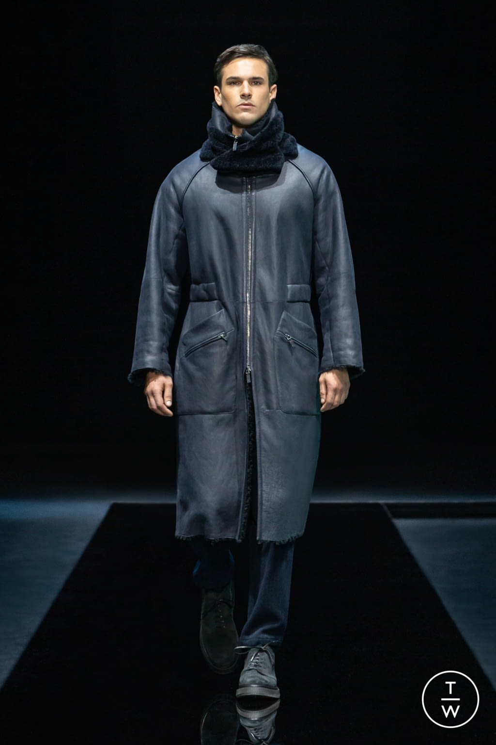 Fashion Week Milan Fall/Winter 2021 look 15 from the Giorgio Armani collection menswear