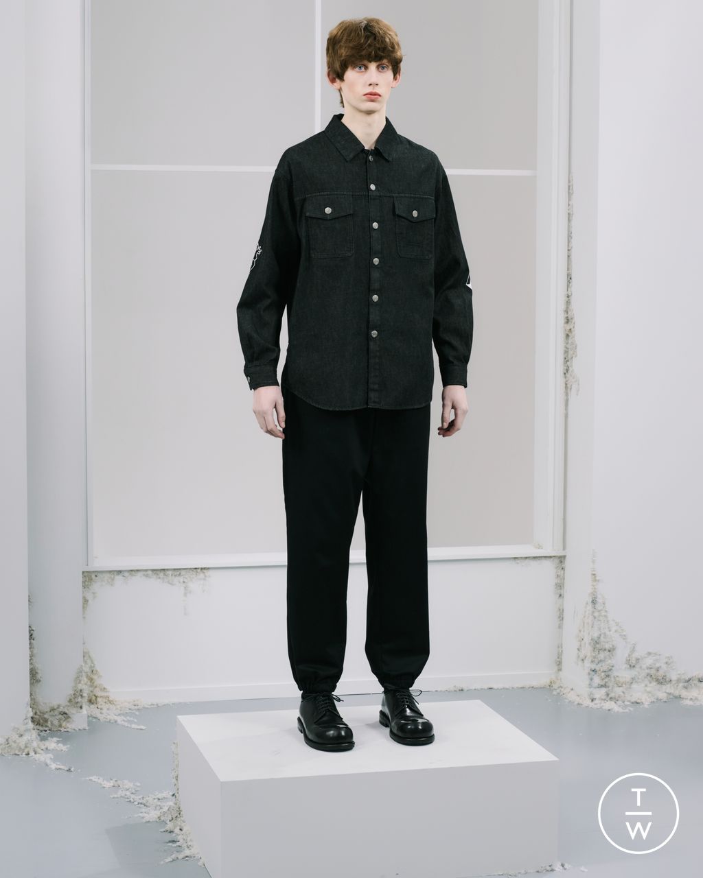 Fashion Week Paris Pre-Fall 2026 look 15 from the Undercover collection menswear
