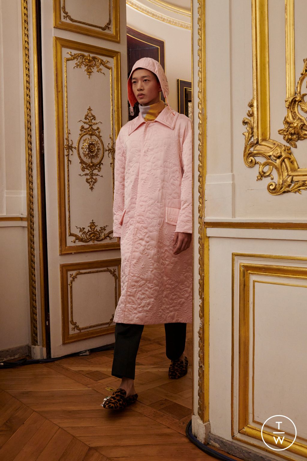 Fashion Week Paris Fall/Winter 2023 look 15 de la collection Wales Bonner menswear