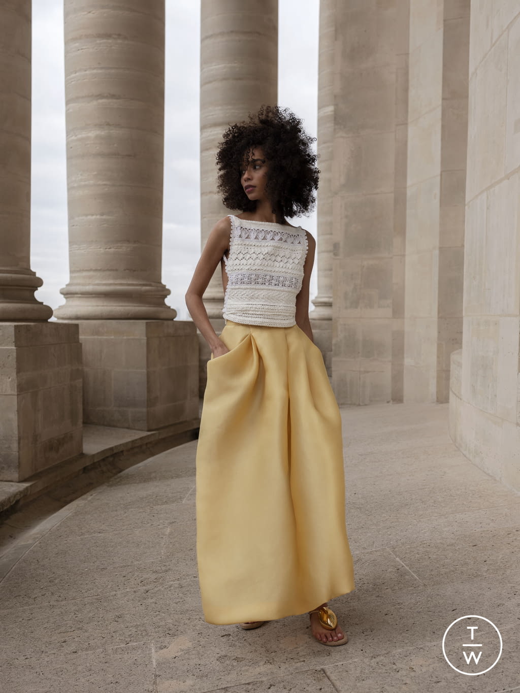 Fashion Week Paris Spring/Summer 2022 look 16 de la collection Christophe Josse couture
