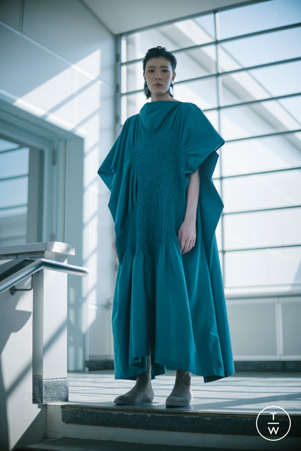 Fashion Week Paris Fall/Winter 2021 look 16 from the Issey Miyake collection 女装