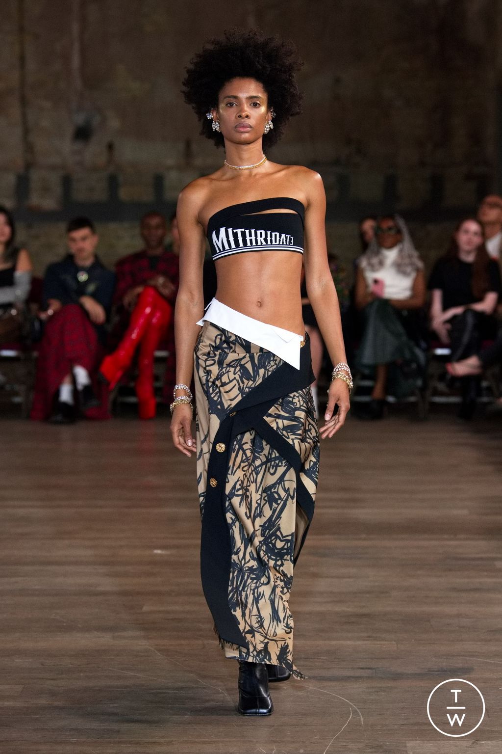 Fashion Week London Spring/Summer 2023 look 16 de la collection MITHRIDATE womenswear