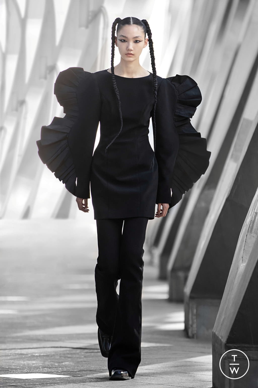 Fashion Week Milan Fall/Winter 2021 look 16 from the Annakiki collection womenswear