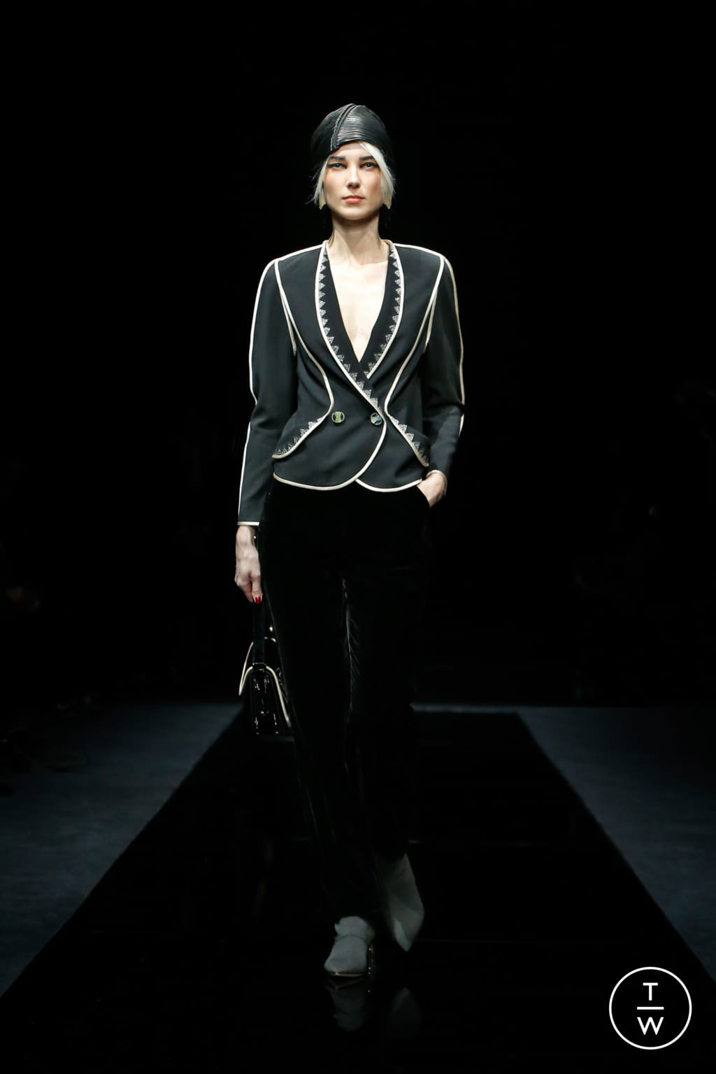 Fashion Week Milan Pre-Fall 2020 look 16 from the Giorgio Armani collection womenswear