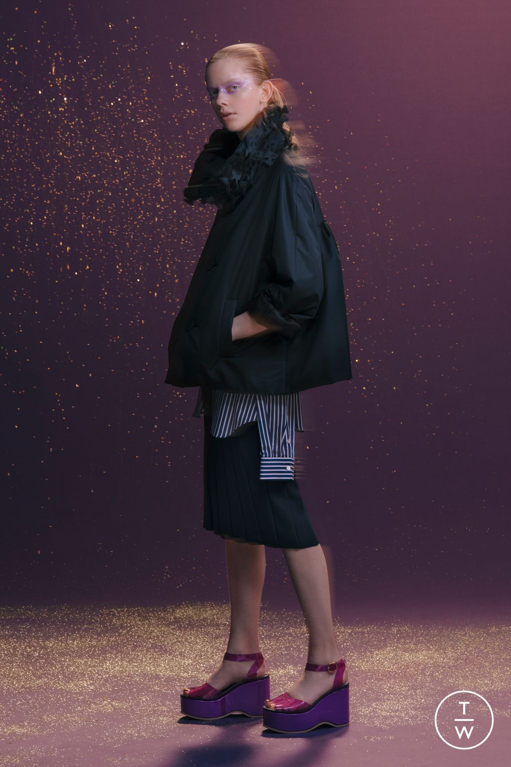 Fashion Week Paris Resort 2023 look 22 from the Undercover collection womenswear