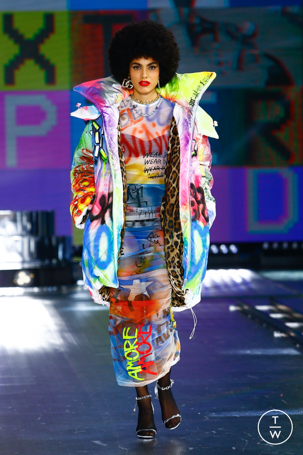 Fashion Week Milan Fall/Winter 2021 look 21 from the Dolce & Gabbana collection womenswear