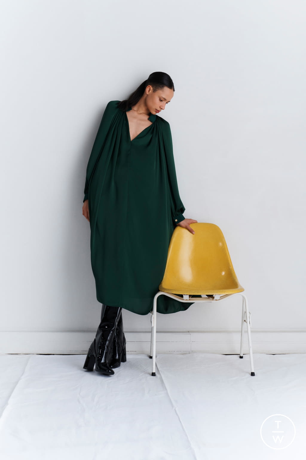 Fashion Week Paris Fall/Winter 2021 look 16 de la collection Maison Rabih Kayrouz womenswear