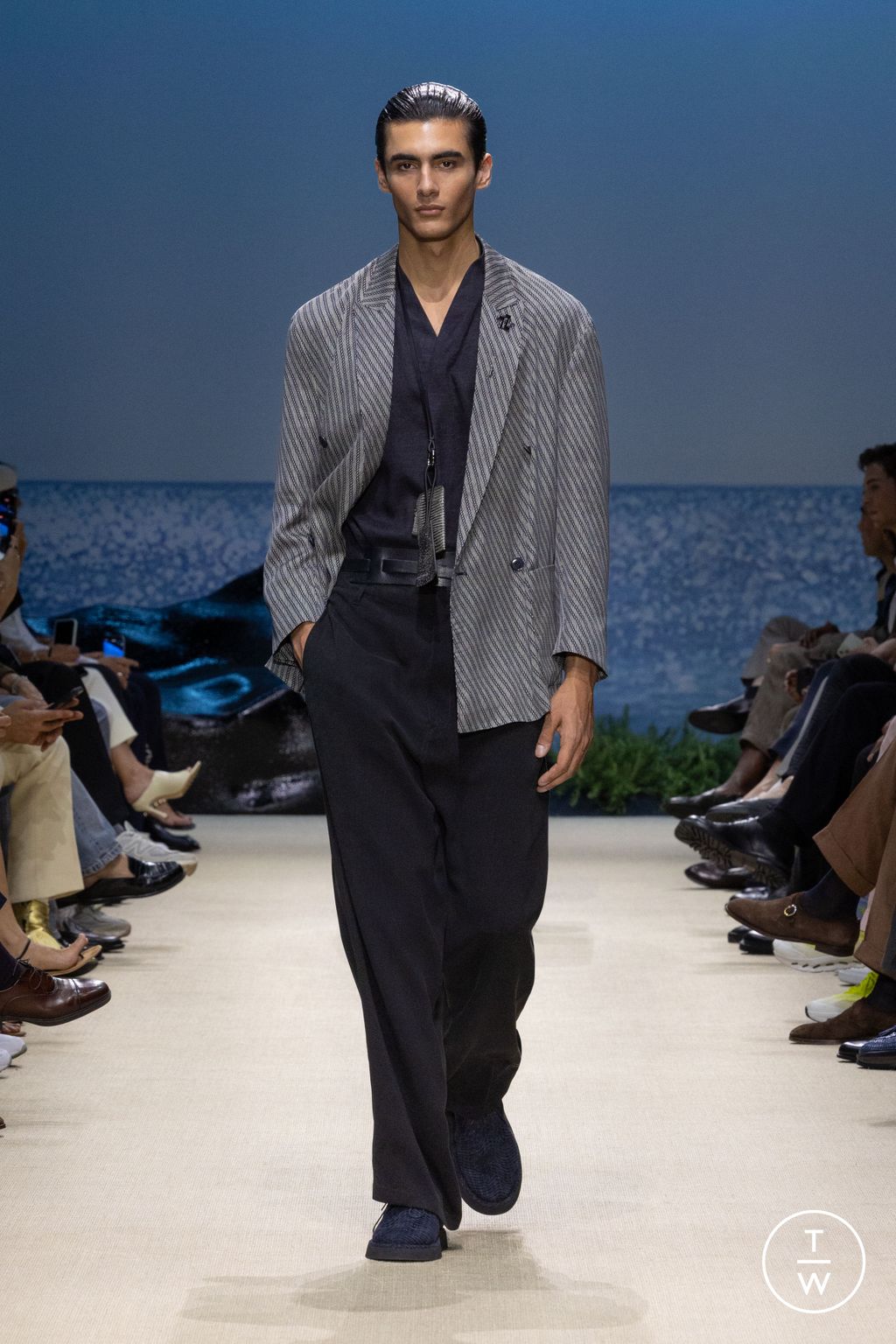 Fashion Week Milan Spring/Summer 2026 look 16 de la collection Giorgio Armani menswear