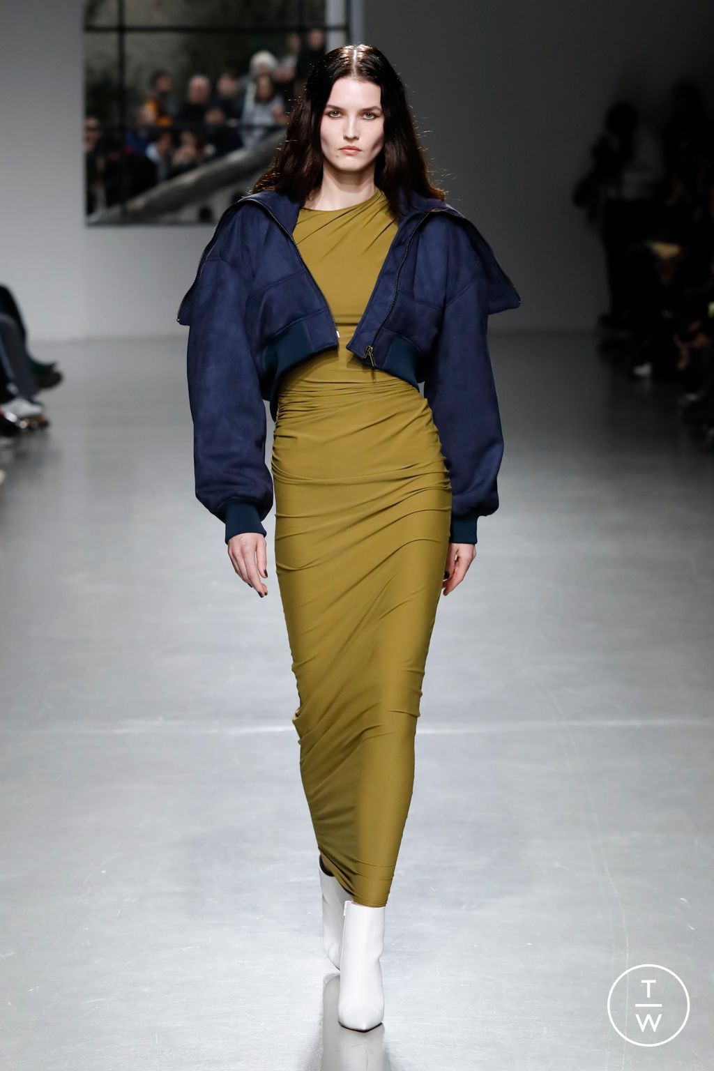 Fashion Week Paris Fall/Winter 2023 look 16 de la collection Atlein womenswear