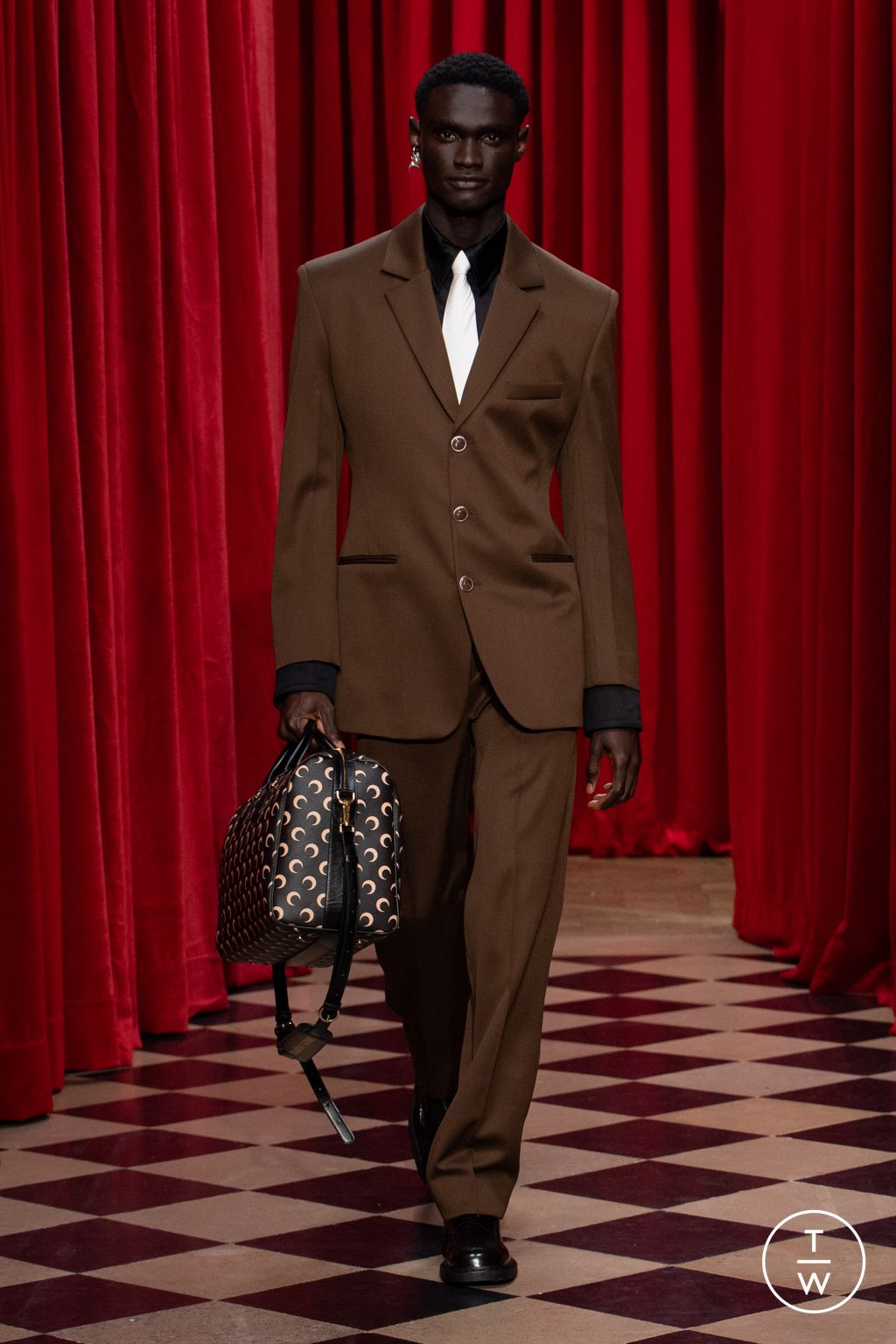 Fashion Week Paris Fall/Winter 2025 look 16 from the Marine Serre collection womenswear