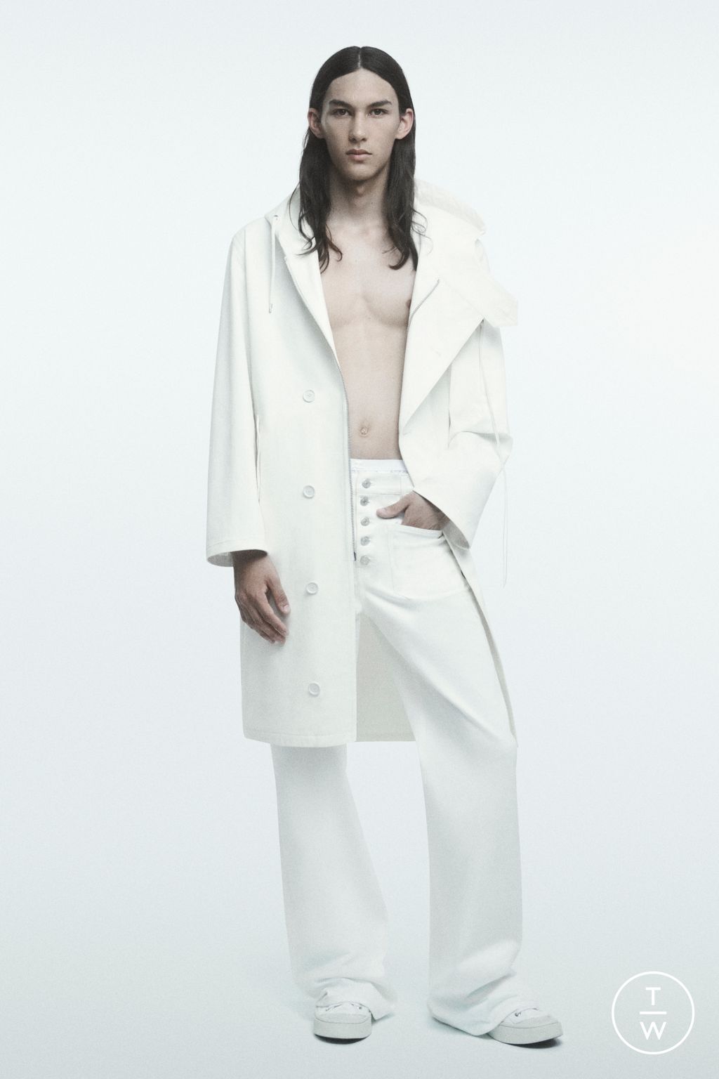 Fashion Week Paris Spring/Summer 2024 look 17 from the Courrèges collection menswear