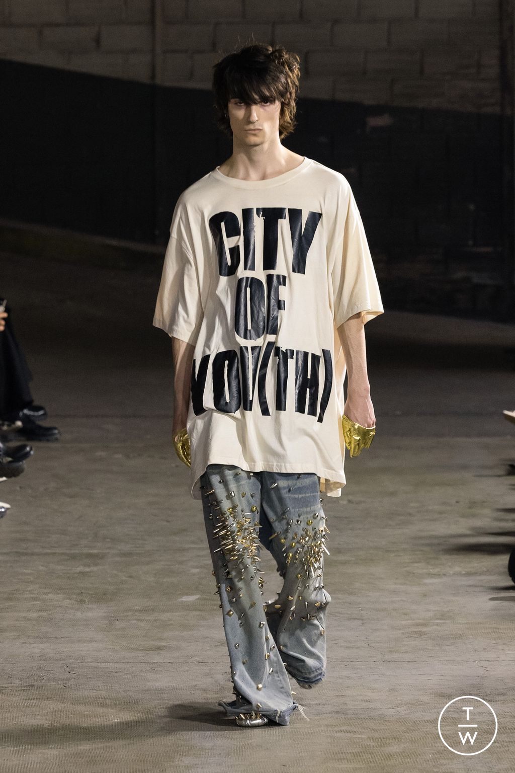 Fashion Week Paris Fall/Winter 2024 look 17 from the Racer collection menswear