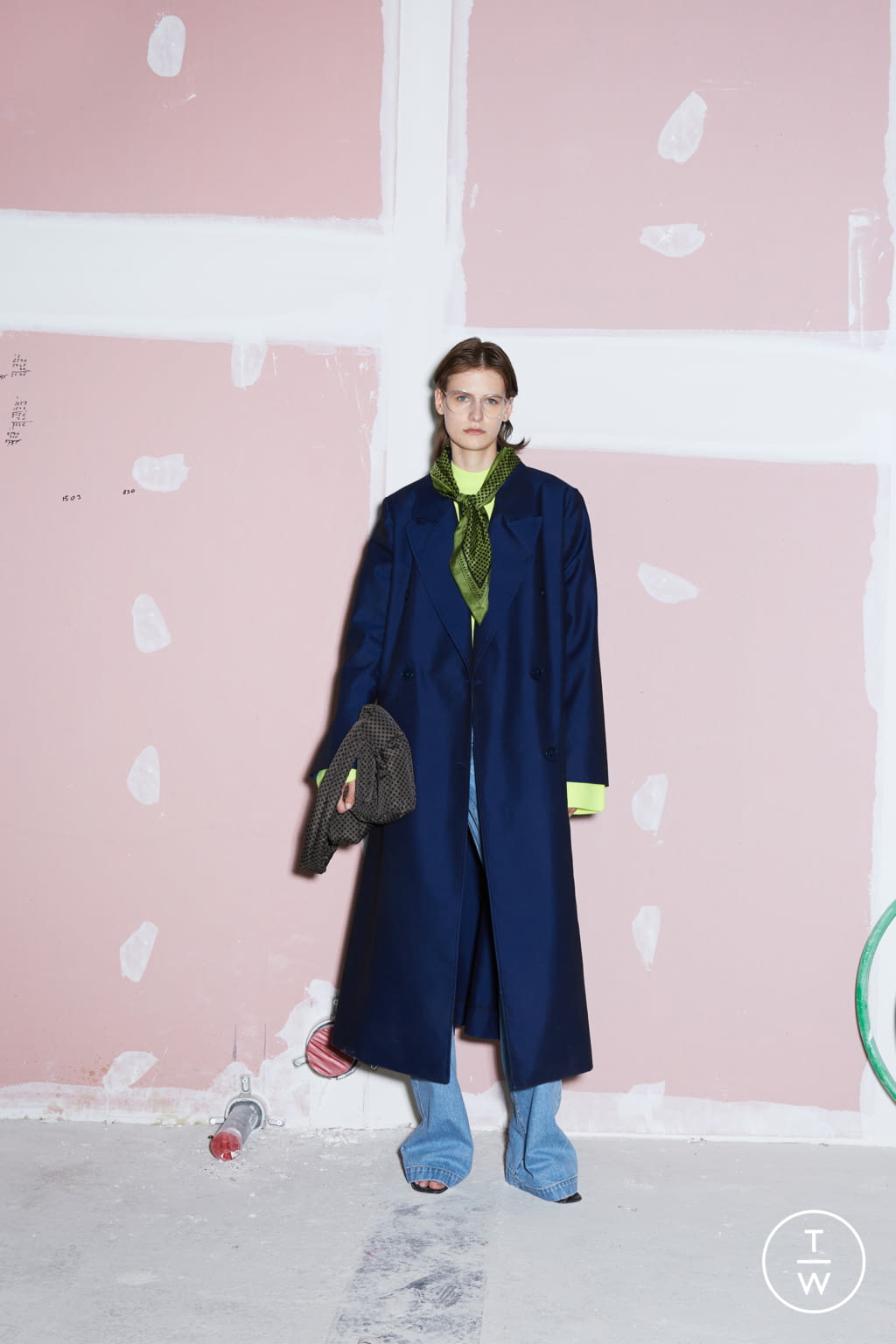 Fashion Week Paris Resort 2022 look 17 de la collection Christian Wijnants womenswear