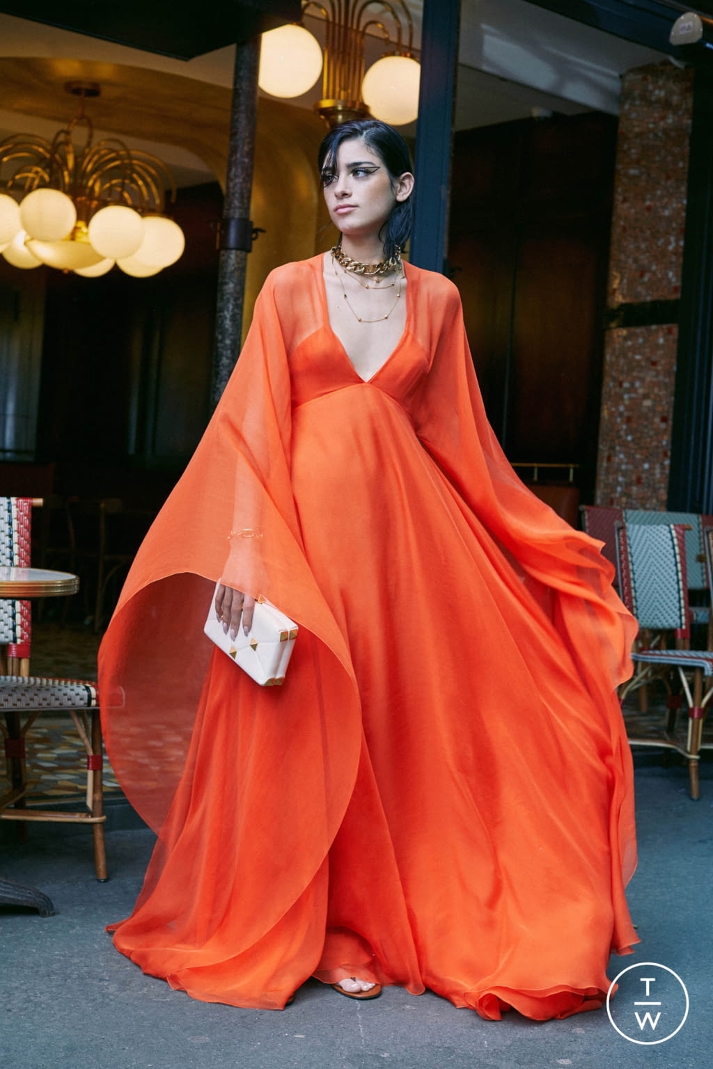 Fashion Week Paris Resort 2022 look 35 de la collection Valentino womenswear