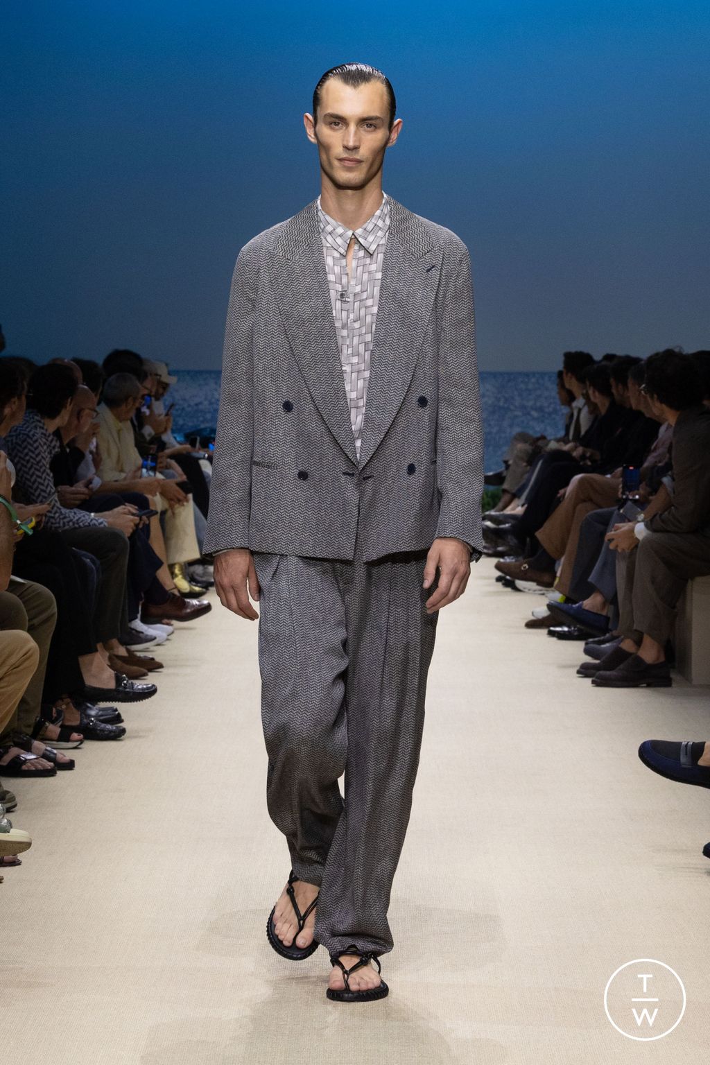 Fashion Week Milan Spring/Summer 2026 look 17 from the Giorgio Armani collection menswear
