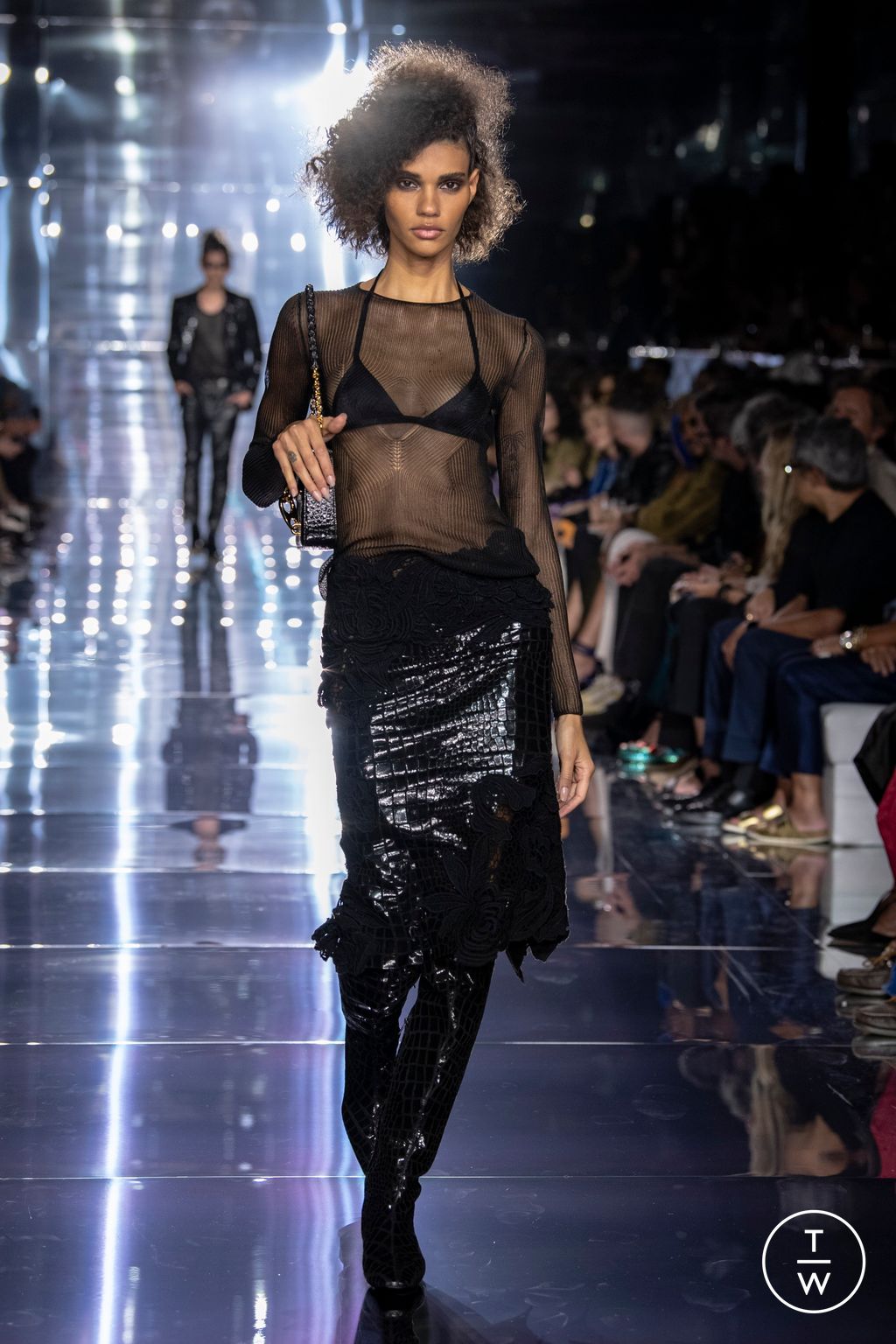 Fashion Week New York Spring/Summer 2023 look 30 from the Tom Ford collection womenswear