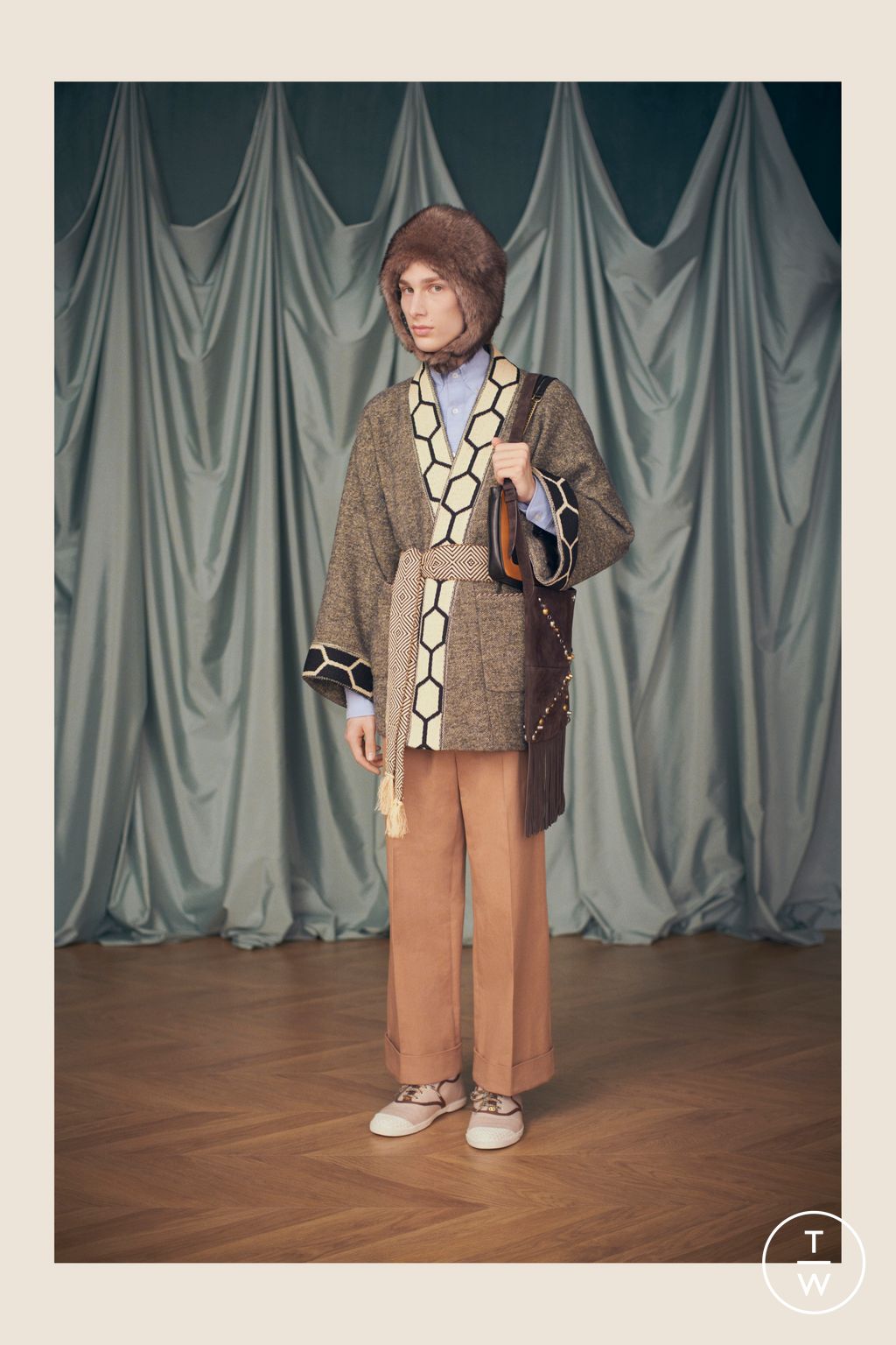 Fashion Week Paris Resort 2025 look 17 from the Valentino collection womenswear