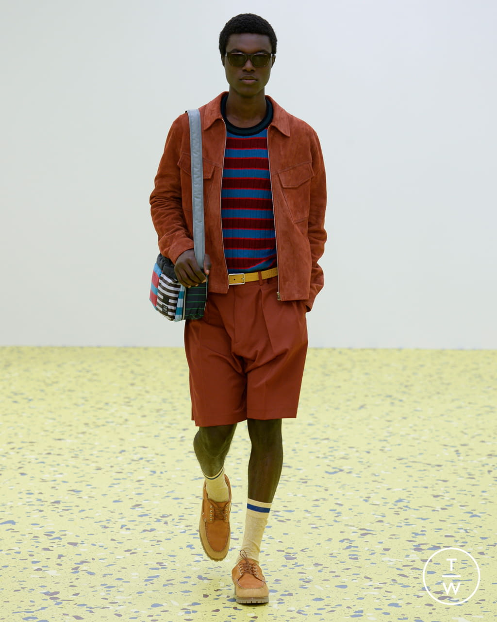 Fashion Week Paris Spring/Summer 2022 look 18 from the Paul Smith collection menswear