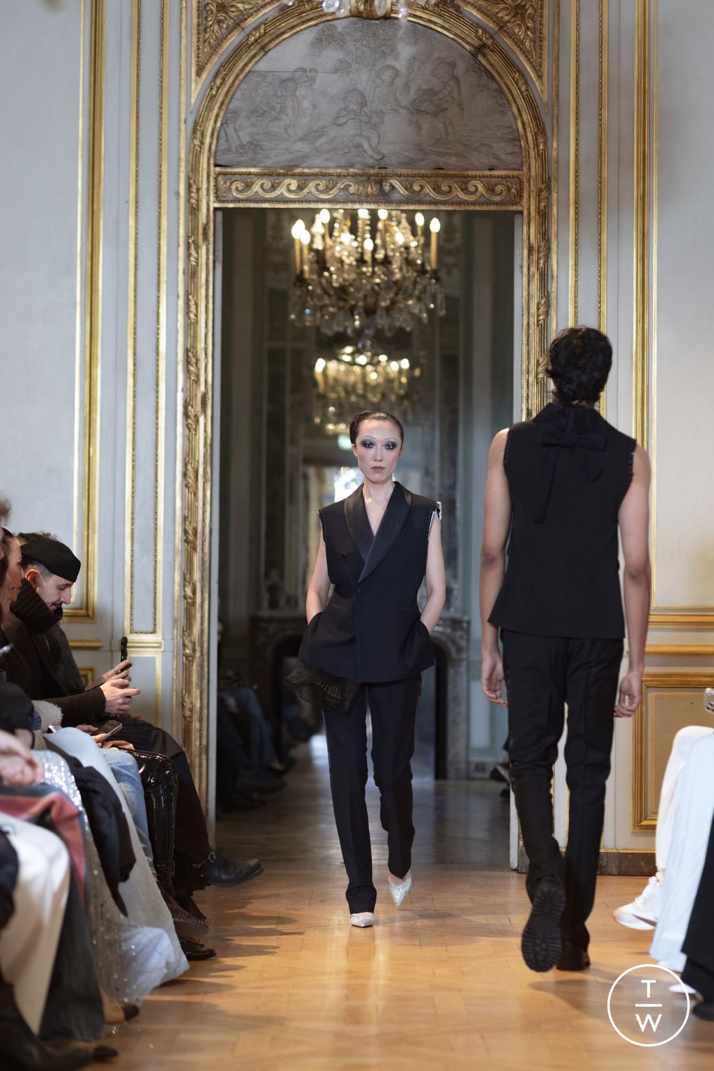 Fashion Week Paris Spring/Summer 2026 look 18 from the Peet Dullaert collection couture