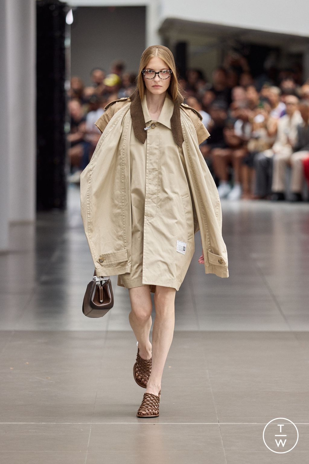 Fashion Week Paris Spring/Summer 2026 look 18 de la collection Maison Mihara Yasuhiro menswear