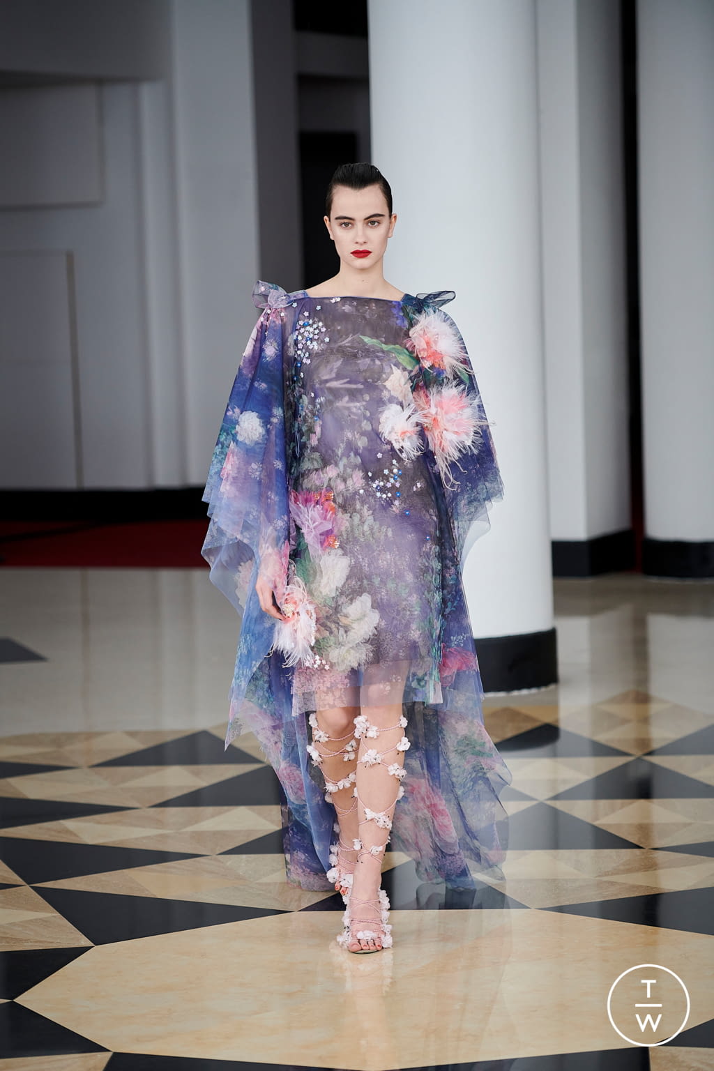 Fashion Week Paris Spring/Summer 2021 look 18 from the Alexis Mabille collection 高级定制