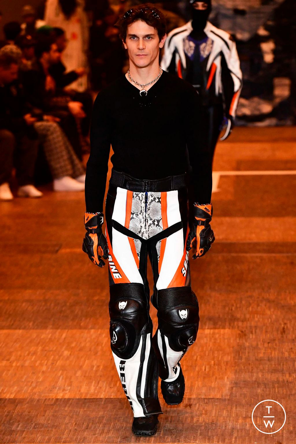 Fashion Week Paris Fall/Winter 2023 look 17 from the Marine Serre collection 男装