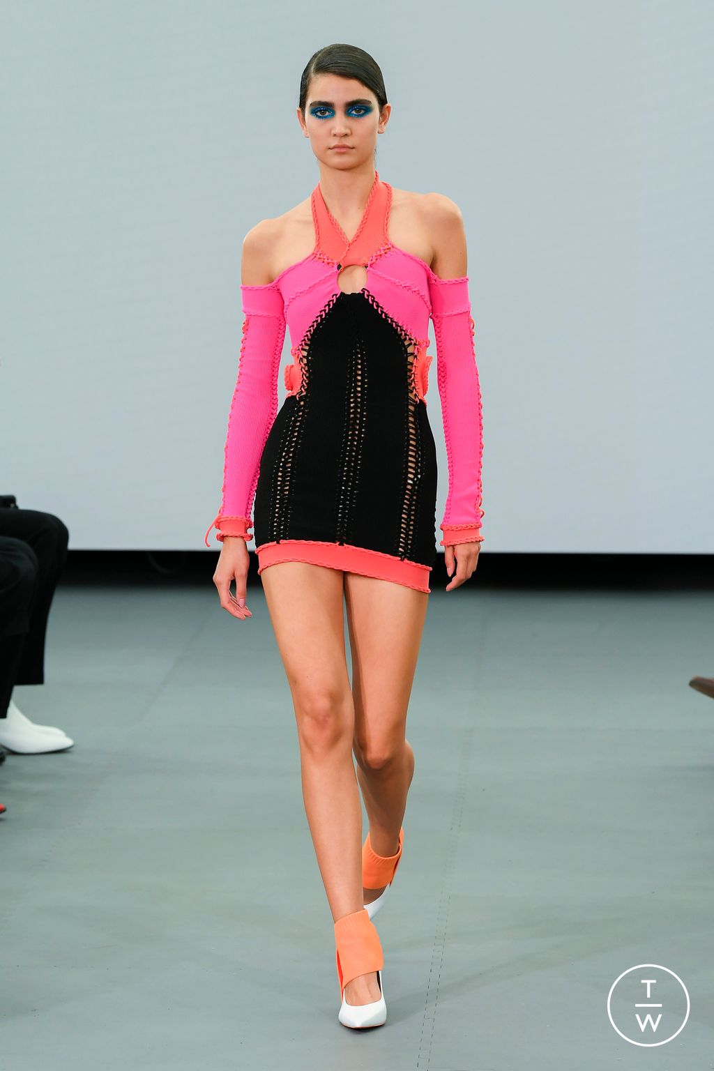 Fashion Week London Spring/Summer 2023 look 36 from the Mark Fast collection 女装