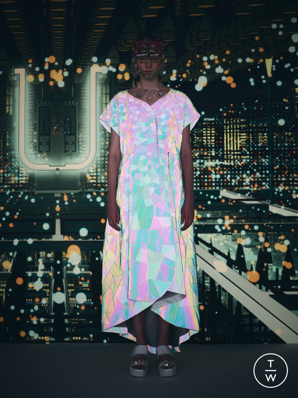 Fashion Week Paris Spring/Summer 2022 look 24 from the Anrealage collection womenswear