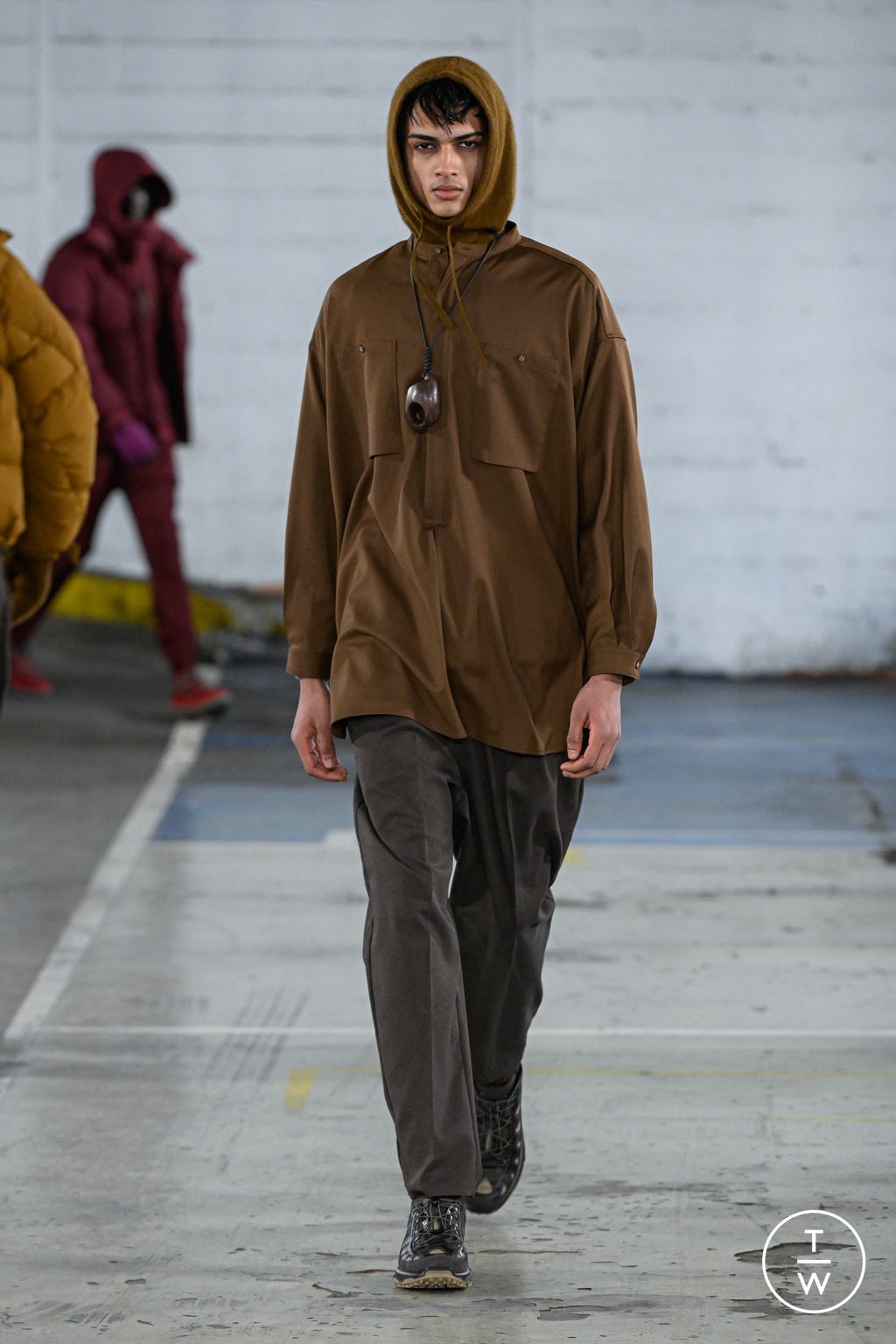 Fashion Week Paris Fall/Winter 2026 look 19 from the White Mountaineering collection menswear
