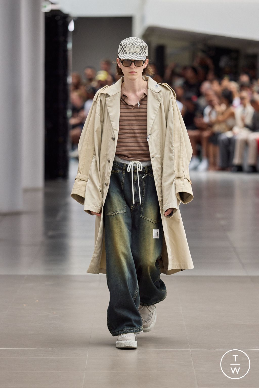 Fashion Week Paris Spring/Summer 2026 look 19 from the Maison Mihara Yasuhiro collection menswear