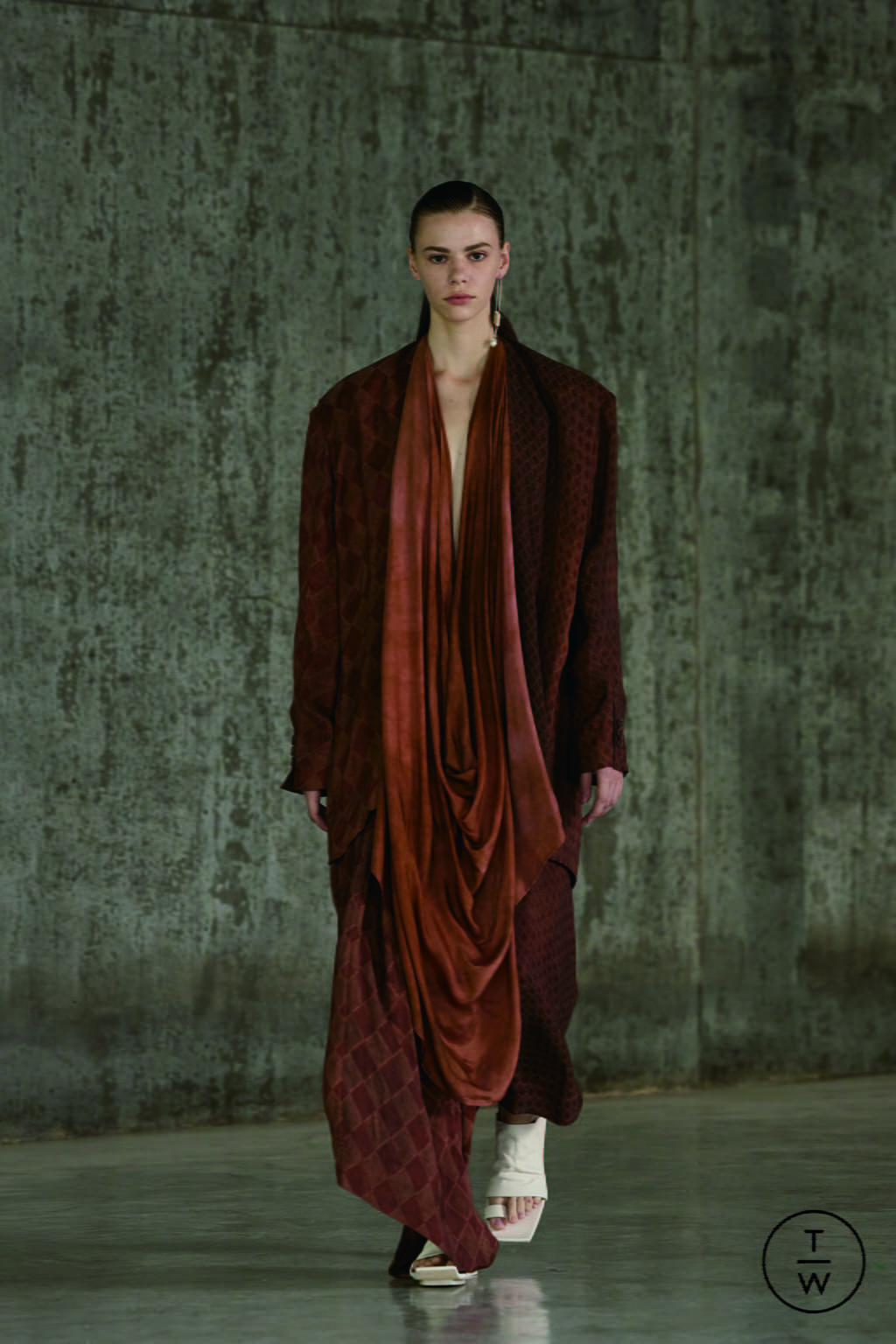 Fashion Week Paris Spring/Summer 2022 look 19 from the Uma Wang collection 女装