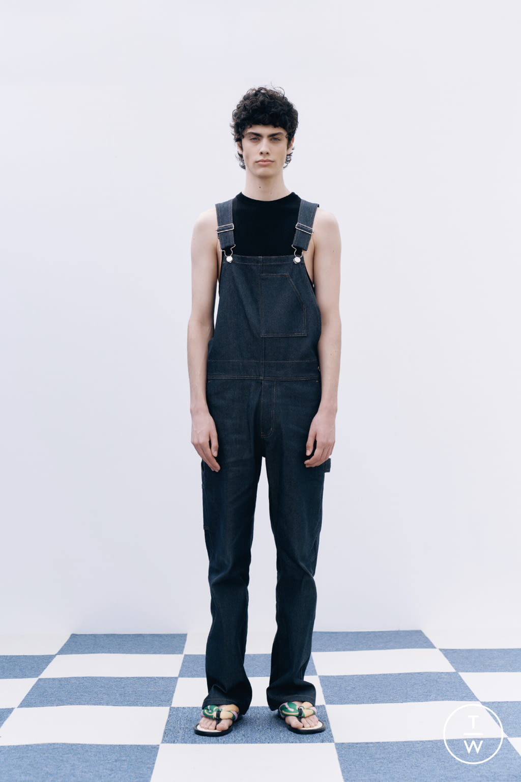 Fashion Week Paris Spring/Summer 2022 look 19 from the System Studios collection menswear