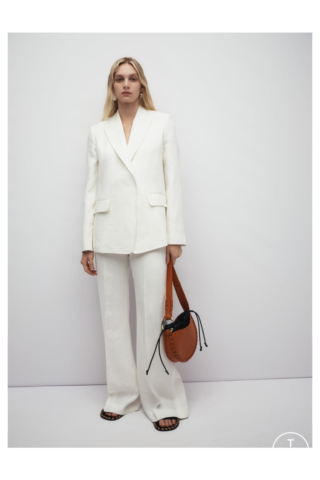 Fashion Week Paris Pre-Fall 2022 look 20 from the Chloé collection womenswear