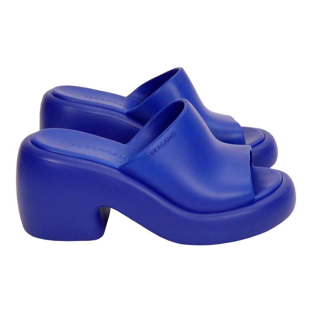 Fashion Week Milan Pre-Fall 2023 look 12 de la collection Ferragamo womenswear accessories