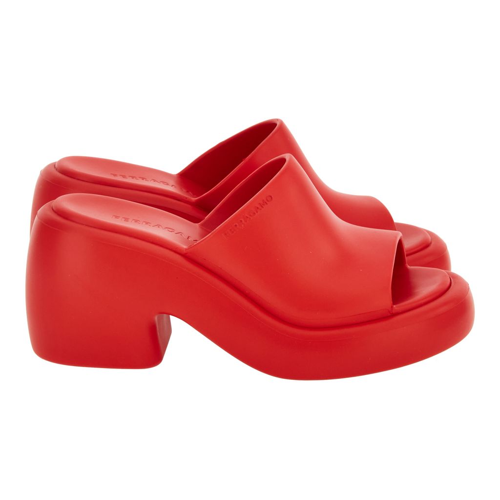 Fashion Week Milan Pre-Fall 2023 look 14 de la collection Ferragamo womenswear accessories