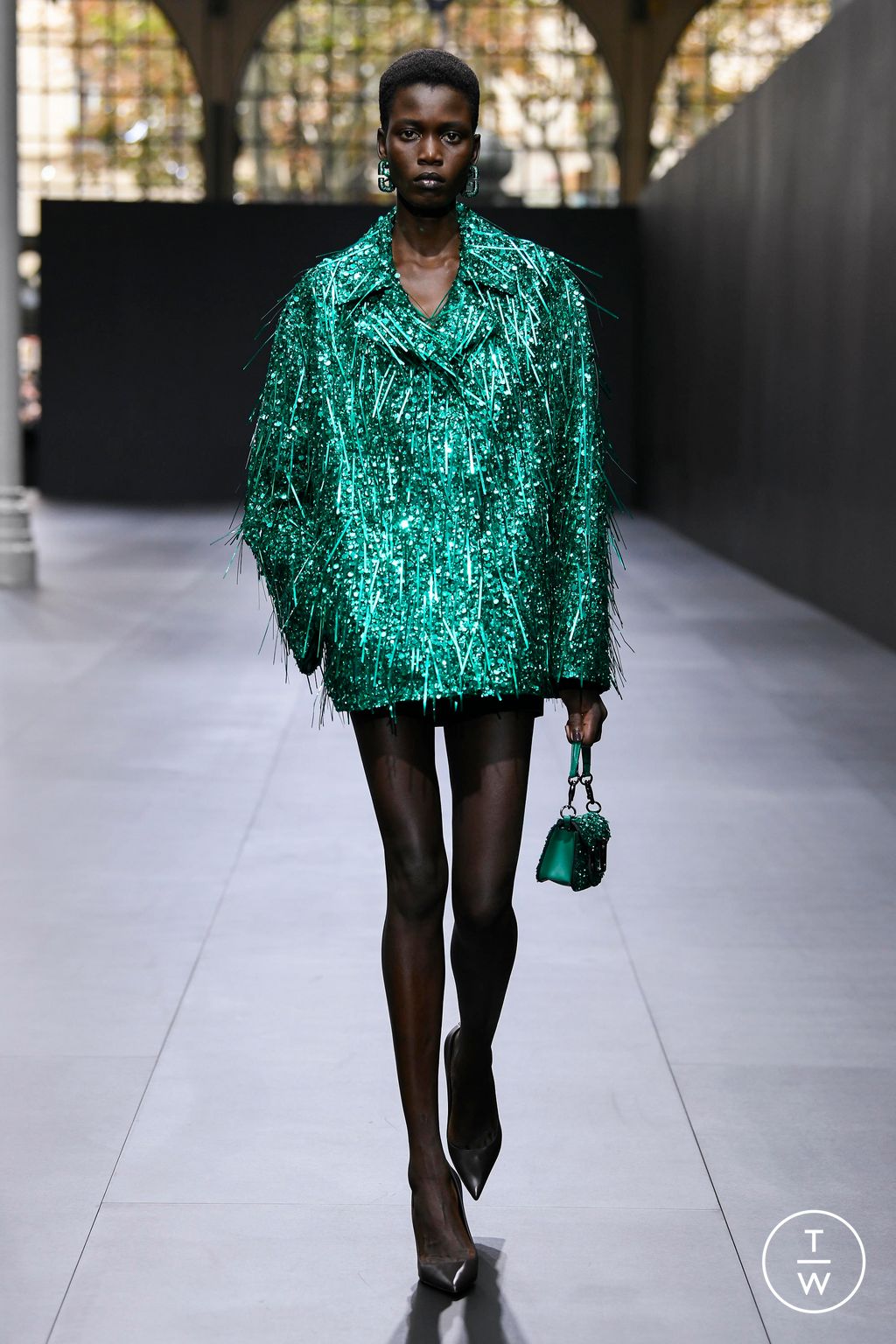 Fashion Week Paris Spring/Summer 2023 look 41 from the Valentino collection womenswear