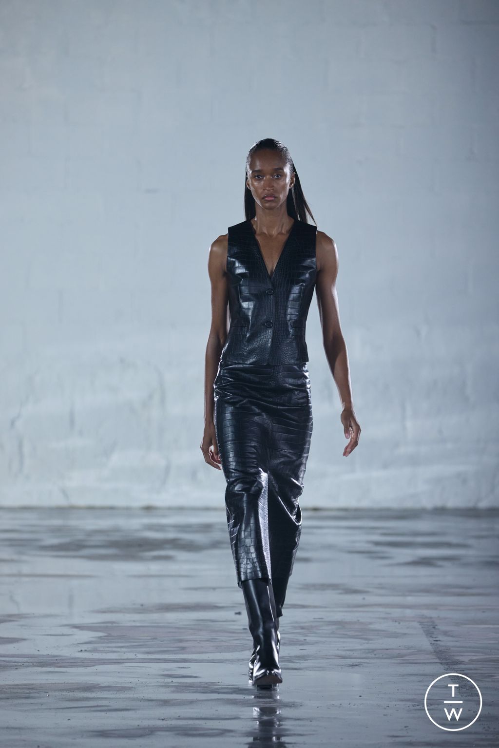 Fashion Week New York Fall/Winter 2023 look 1 de la collection Helmut Lang womenswear