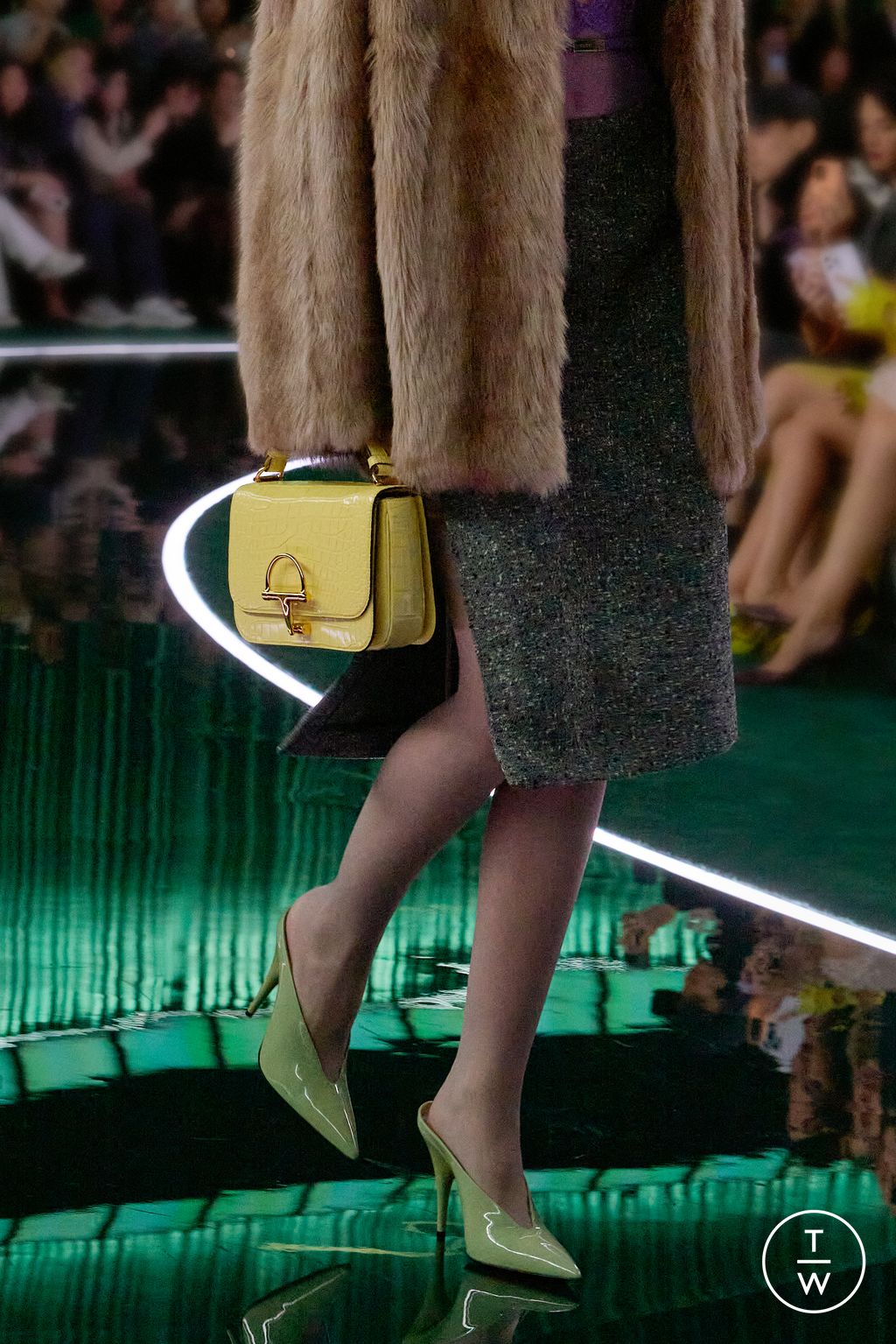 Fashion Week Milan Fall/Winter 2025 look 2 from the Gucci collection womenswear accessories