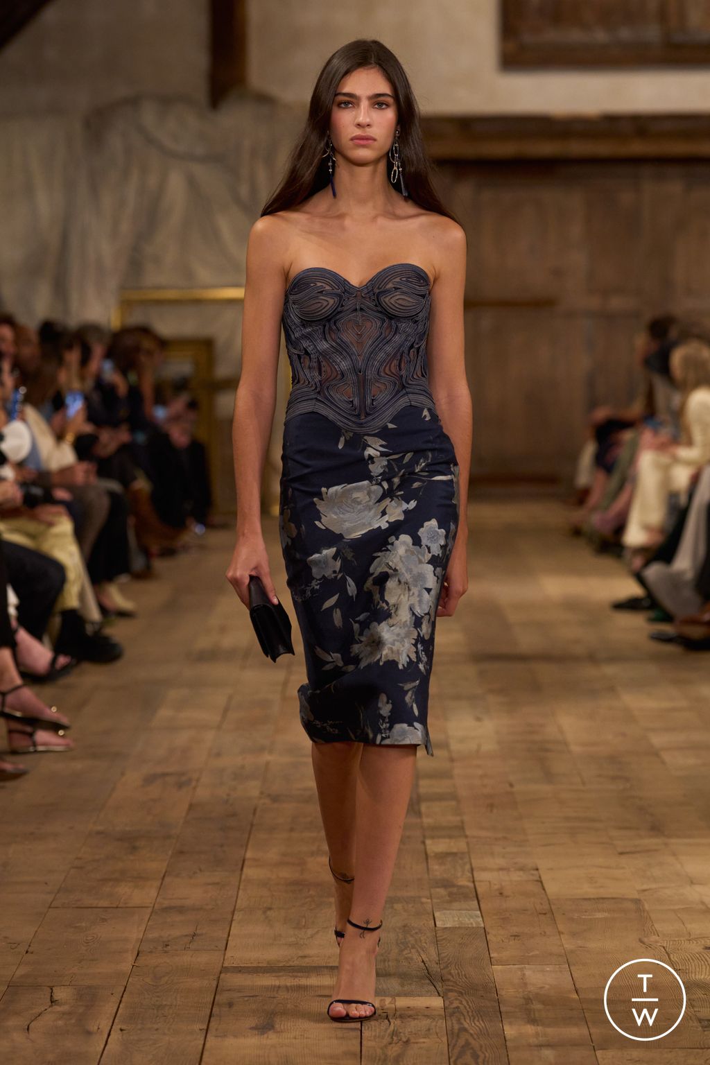 Fashion Week New York Spring/Summer 2024 look 2 de la collection Ralph Lauren womenswear