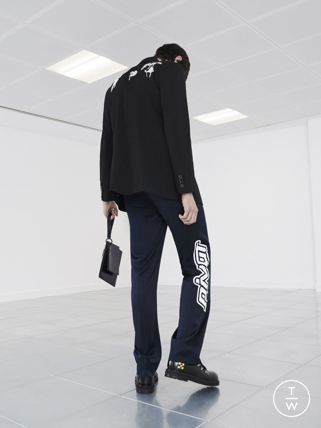 Fashion Week Paris Pre-Fall 2020 look 2 from the Off-White collection menswear