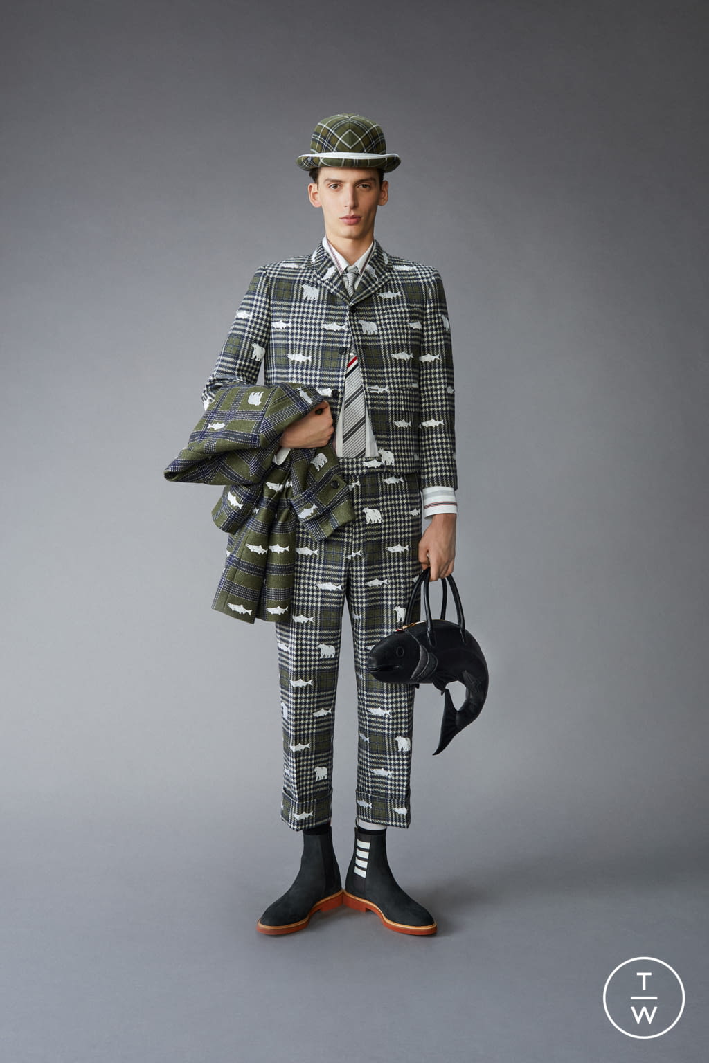 Fashion Week Paris Pre-Fall 2021 look 2 from the Thom Browne collection menswear